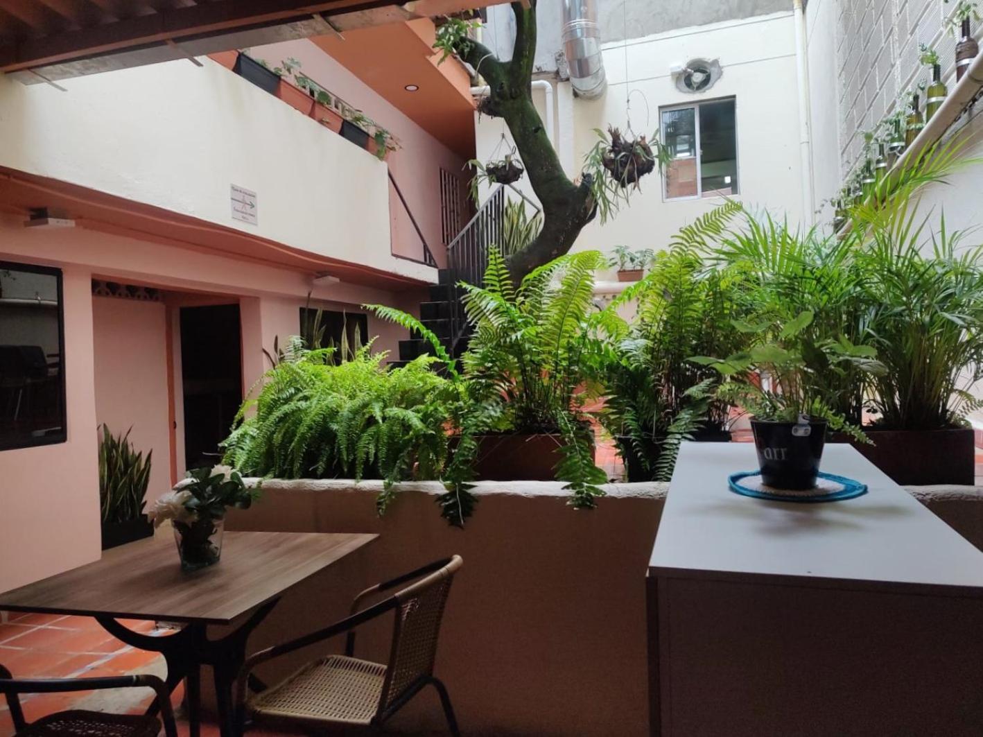 Hostal Casa Primavera Medellin Luaran gambar