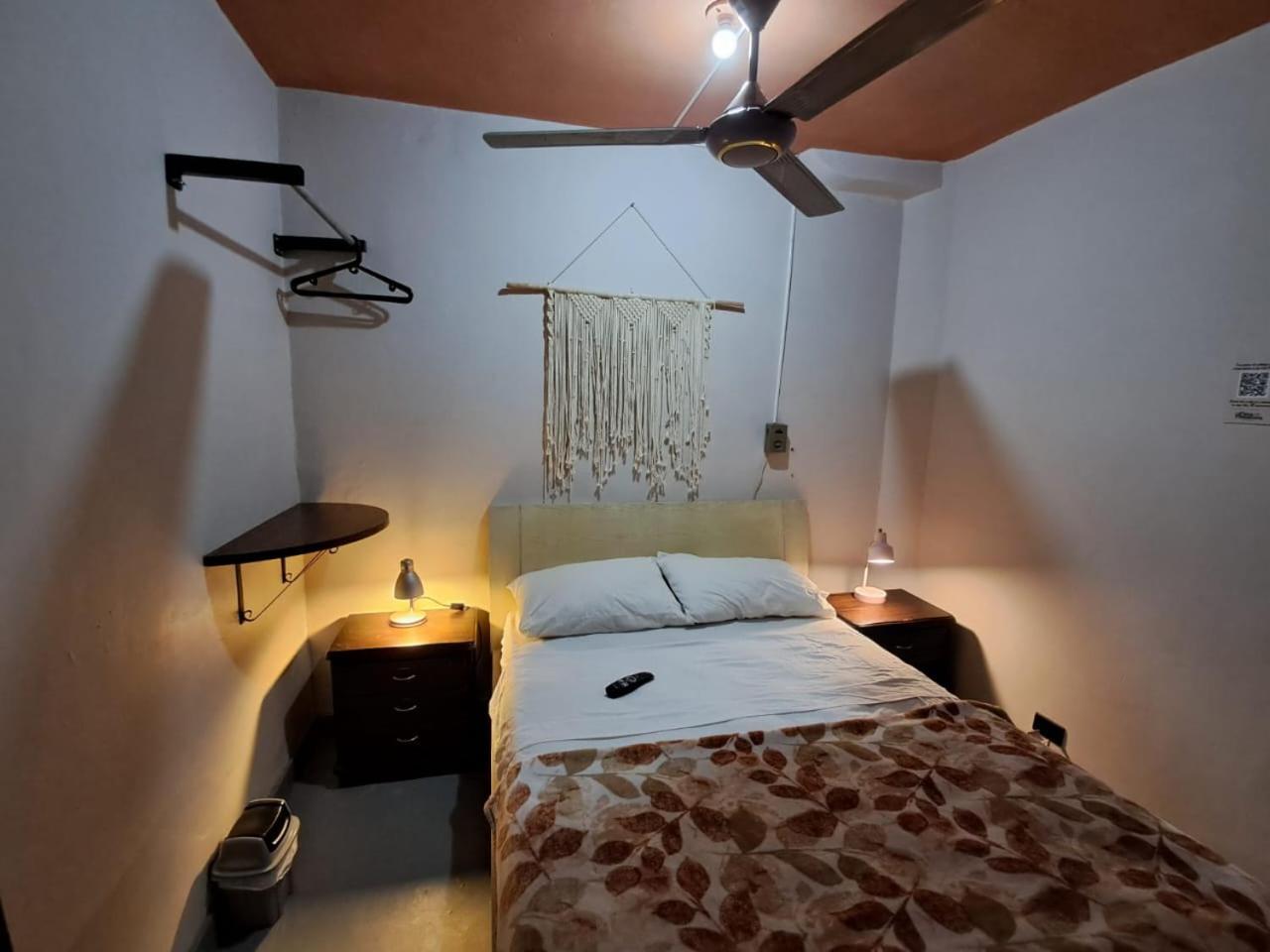 Hostal Casa Primavera Medellin Luaran gambar